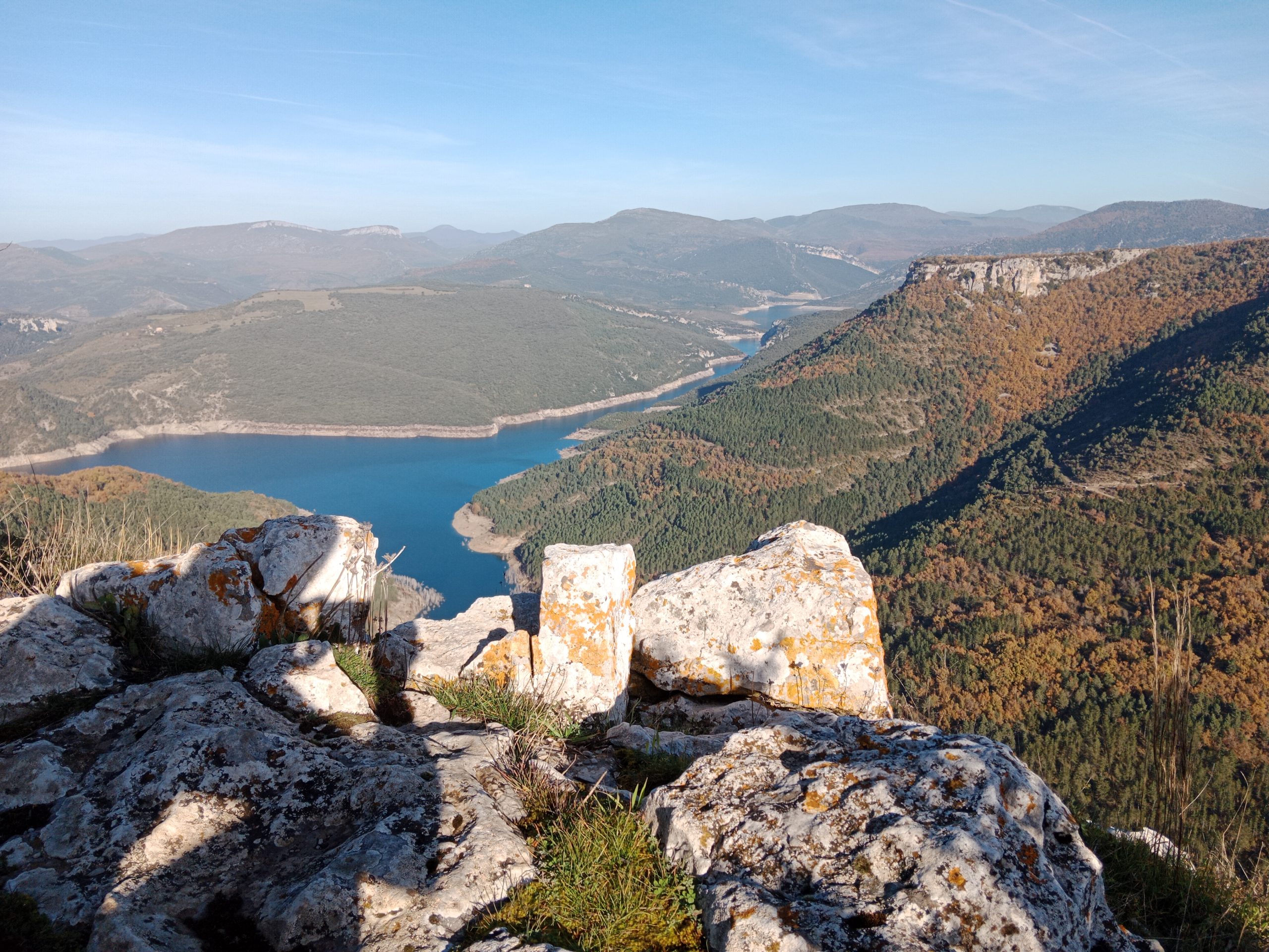 Ruta a la Peña de Santa Bárbara (1.027m) en la Sierra de Zarikieta
